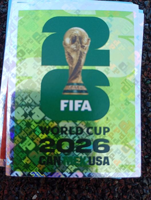 Schimb sau vand cartonașe world cup in stare perfecta