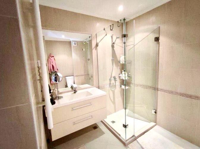 Продава се Многостаен апартамент в с. Лозенец, Област Бургас - 600 кв.м за 950 €/кв.м - Снимка #9