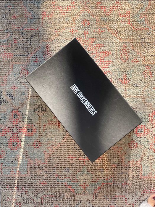 BURBERRY, Ermenegildo Zegna, Bikkembergs