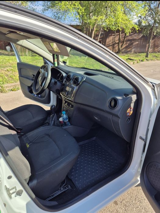 Vând Dacia Logan 2