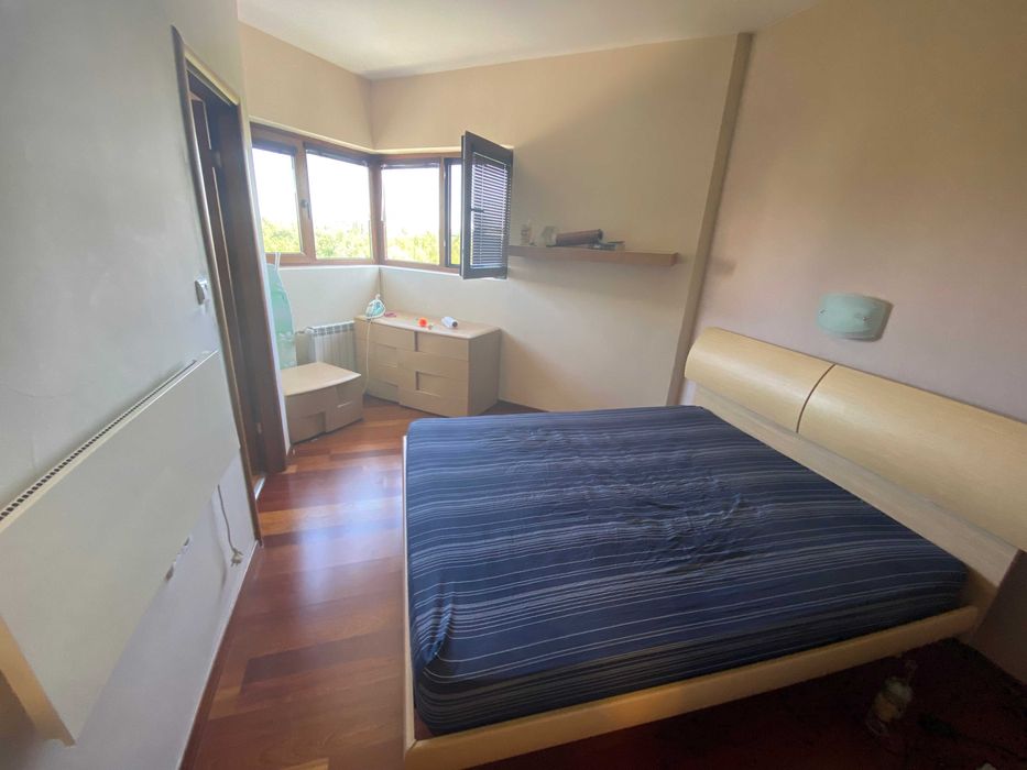 Апартамент 4стаен-Ам. колеж