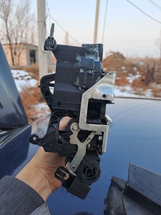 Замок дверт лупарик w210