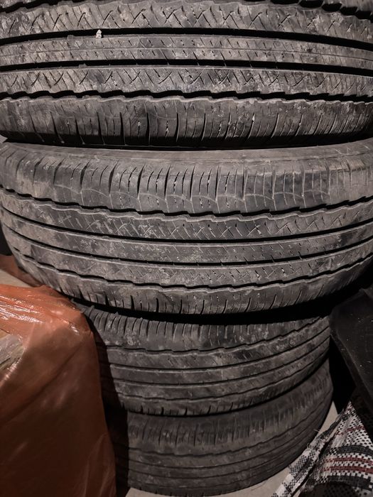 Продам комплект резины