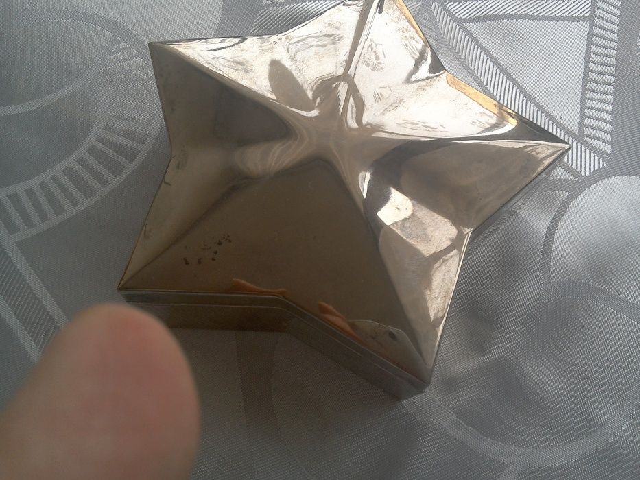 Casetă de bijuterii, alamă argintată, formă stea de mare, căptușită