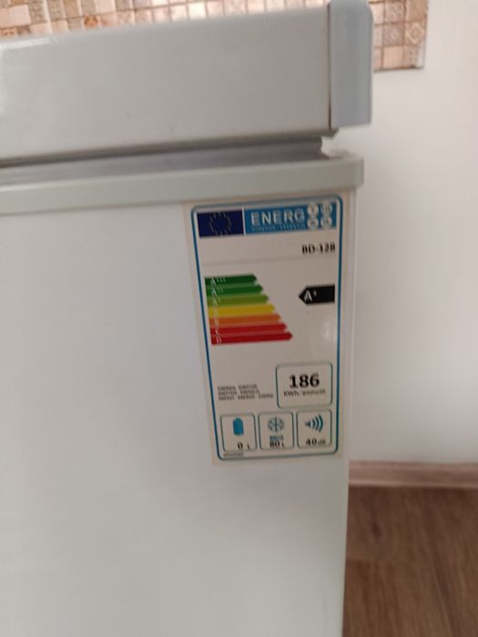 Продам срочно морозилку