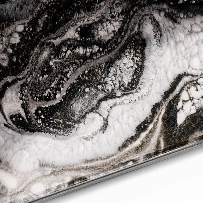 Aplicare Rășină Epoxy pe Podele și Mobilă