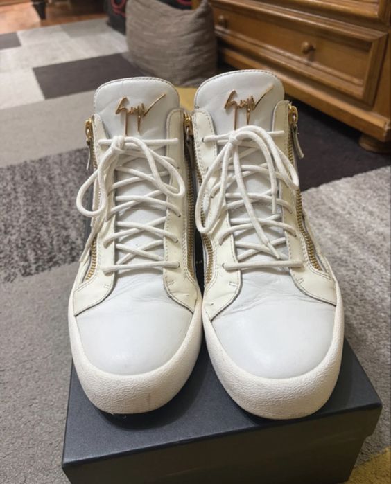 Giuseppe Zanotti 44