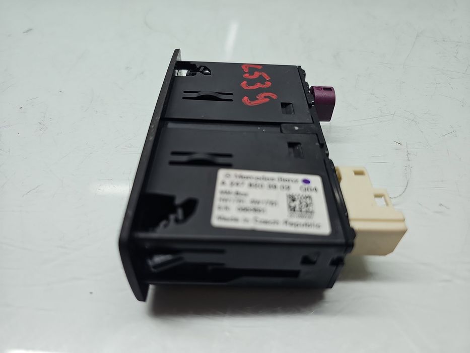 Conector auxiliar USB Mercedes Clasa A (W177) [Fabr 2019-2024] A247820