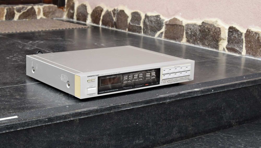 Tuner Onkyo Integra T-4270, radio