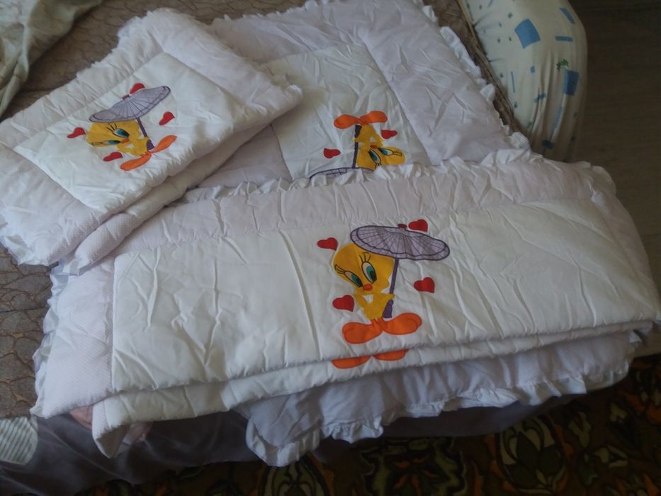 Бортики для манеж кроватьку .Уступлю