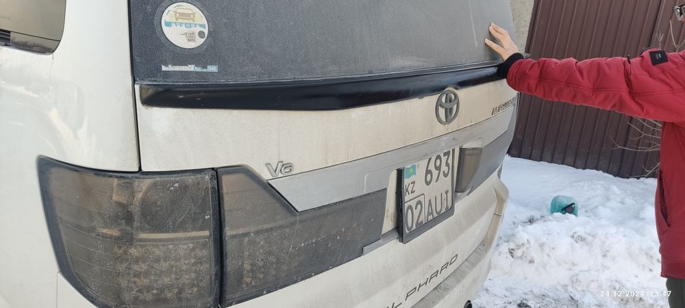 Обвесы Альфард губы спойлера