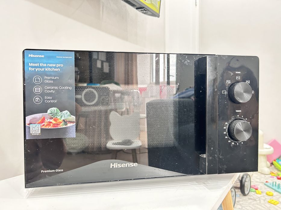 Микроволновка Hisense