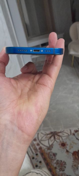 Продам Iphone 12