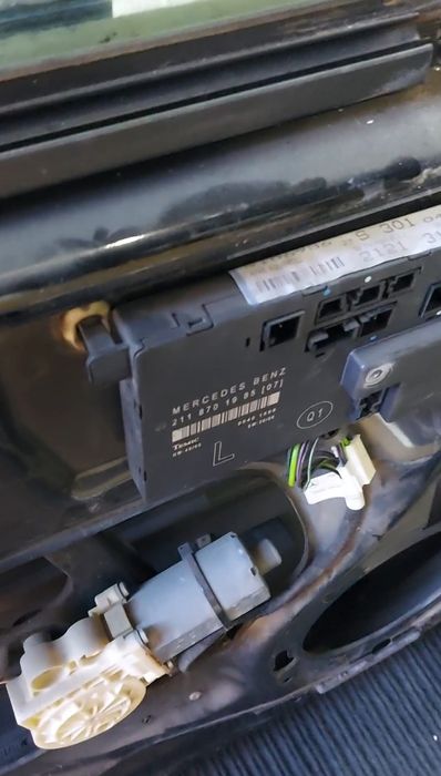 Двери  на Mercedes W 211