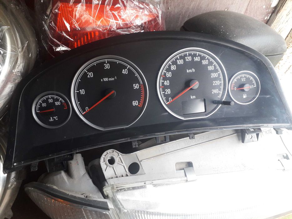 Ceasuri de bord combina 2007 vectra c e4 1,9 120cp