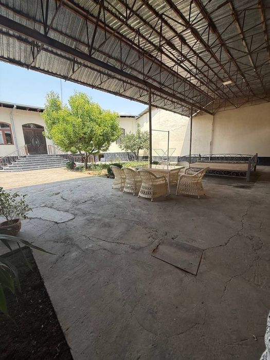 Продаётся дом с большим участком земли