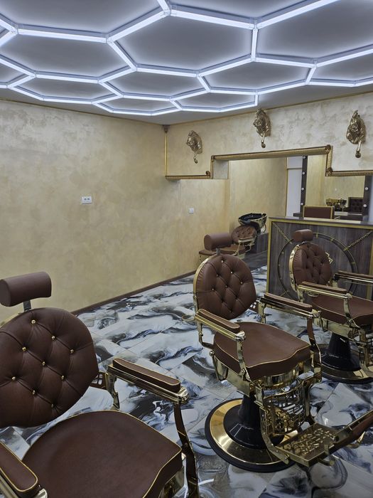 Vand afacere la cheie berber shop zona baba novac crinului