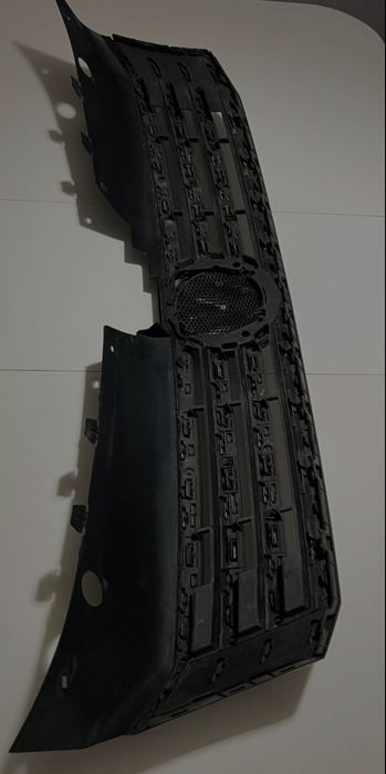 VW PASSAT B7 предна решетка