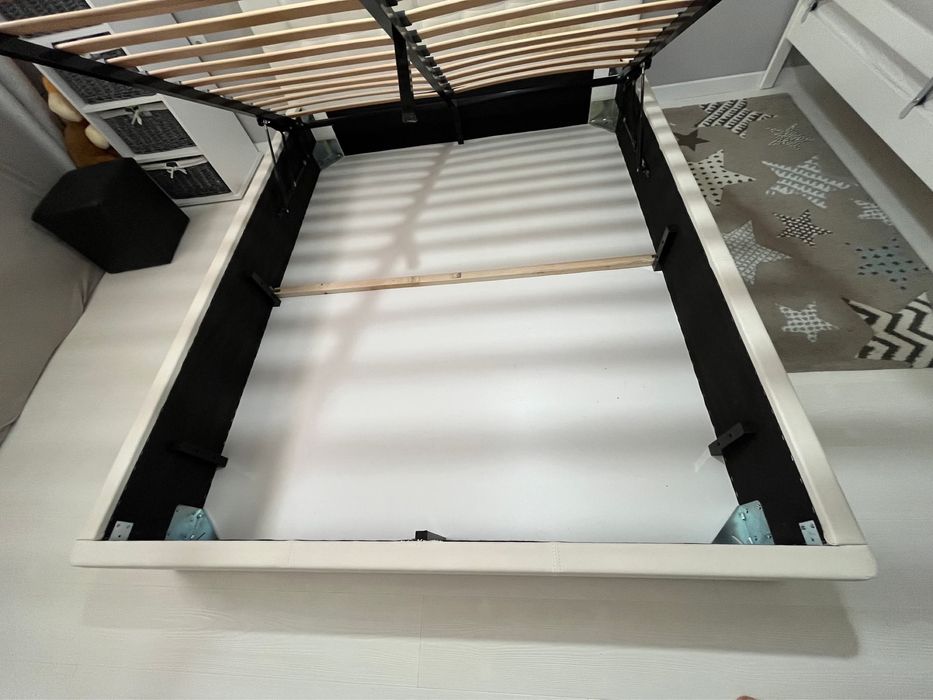 спалня XORA + матрак NANI  160/200