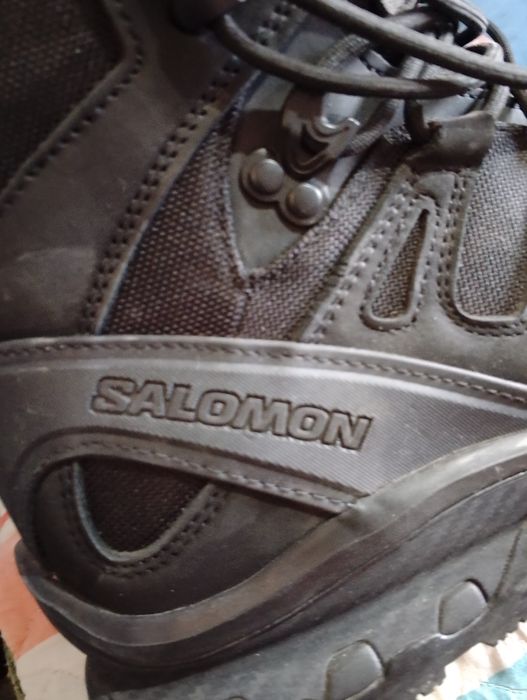 Vând bocanci  marca Salomon,noi mărimea 43,pantofi din pieie făcuți in ROM,Nr 42 și 43, preț bocanci 600 Ron ,preț pantofi 180 Ron perechea