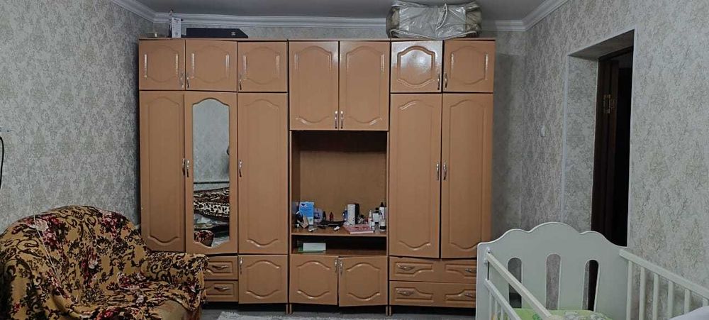 Продам спальный гарнитур