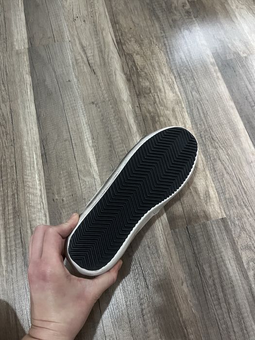 Golden goose noi cu eticheta