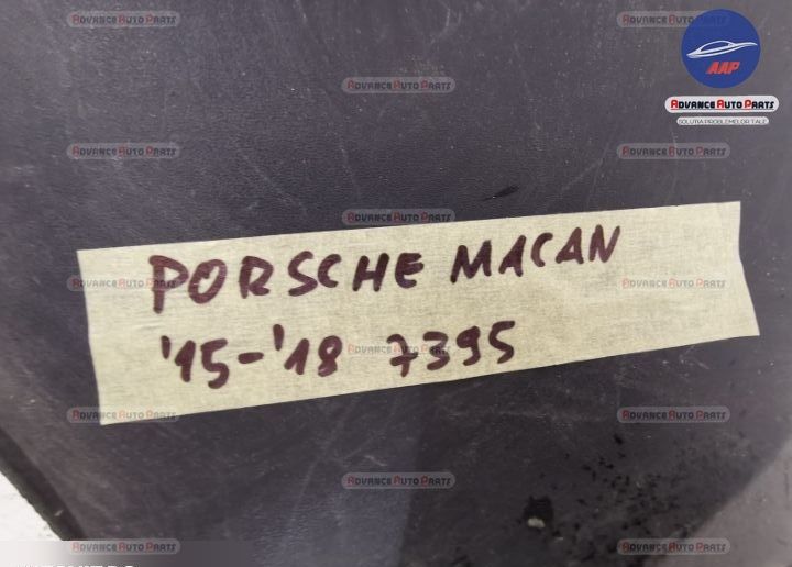 Порше Макан / Porsche Macan Оригинална задна престилка в добро състоян