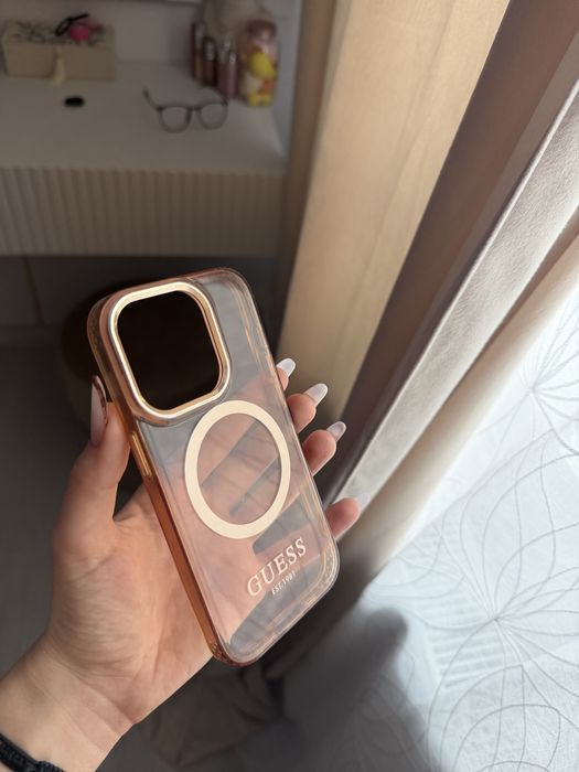 Husa originala Guess pentru 14 pro