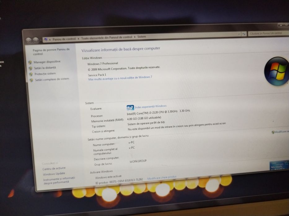 Vând calculatoare/monitoare