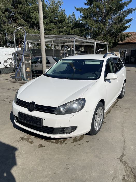 VOLKSWAGEN Golf 2012