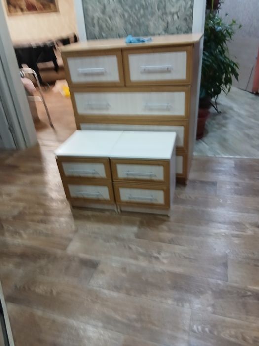 Продам спальный гарнитур