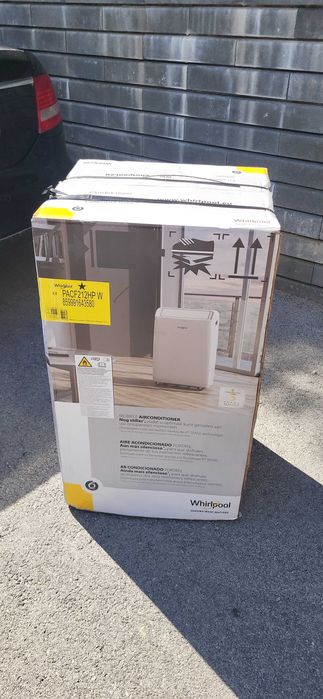 Чисто нов в кашон Мобилен климатик Whirlpool 12000BTU отопление/охлаждане