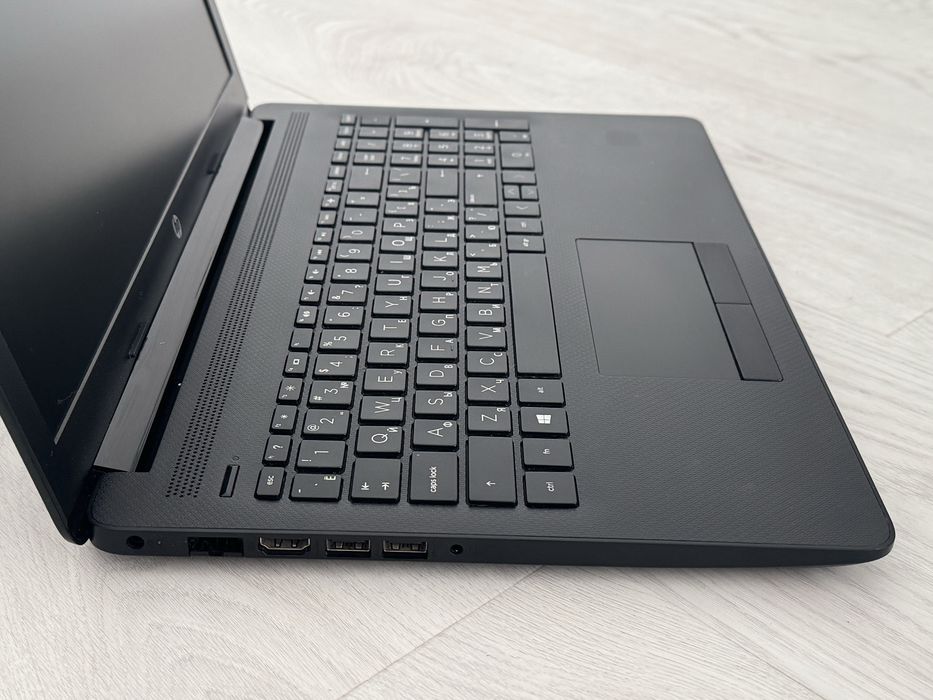 Ноутбук HP 15-db1001ur