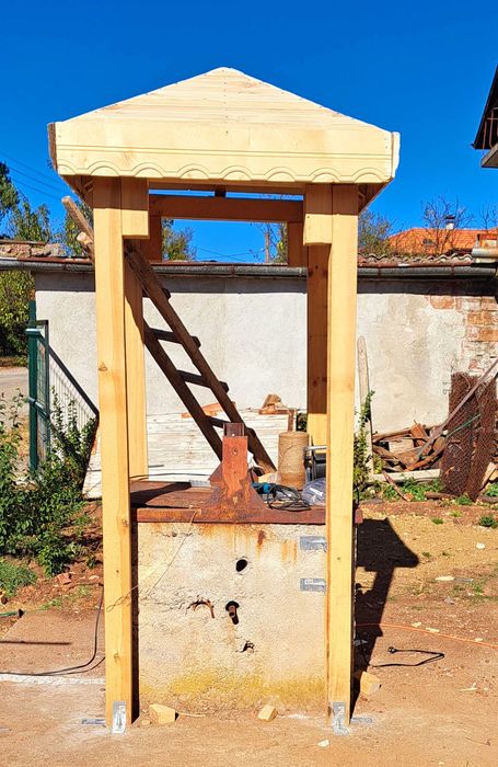 Изработка на навеси за кладенец, бунар,перголи, външни тоалетни