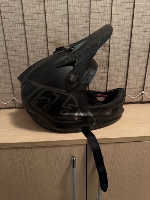 Каска troy lee designs d3 TLD