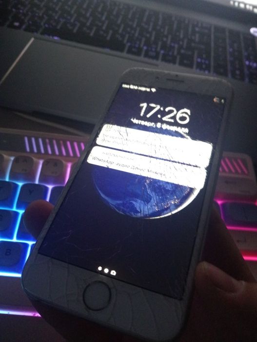 Продам iPhone 6 с коробкой