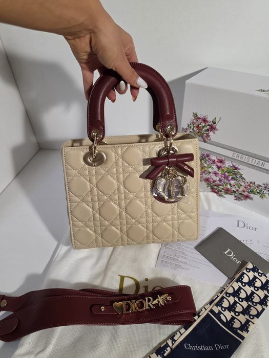 Налична чанта Lady Dior 20