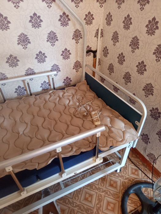 Продам кровать для неподвижных