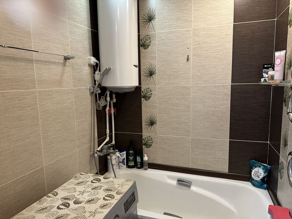 4ех комнатная в мкн. Степной-1