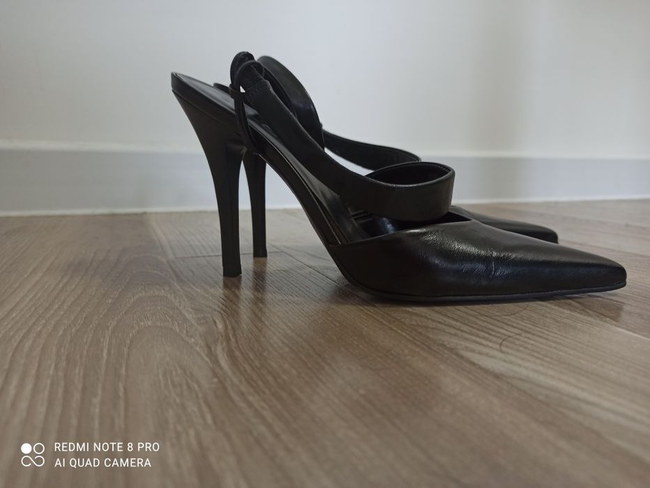 Новые кожаные туфли 36 размер КАРТЫ НЕТУ