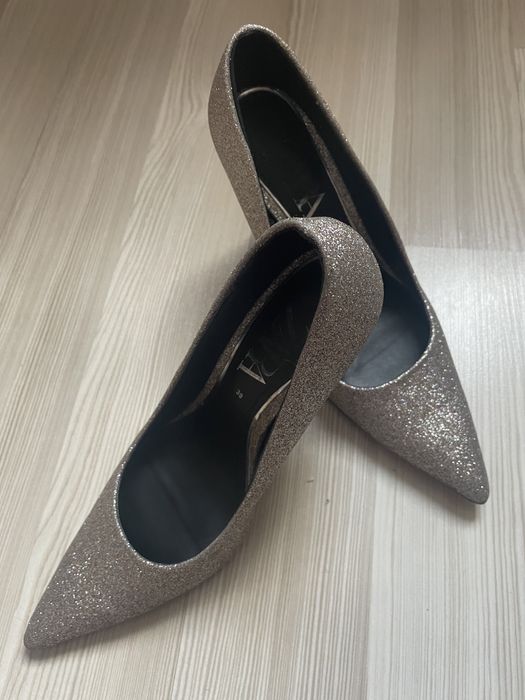 Pantofi stileto cu sclipici