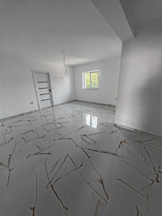 Apartamente noi  intabulate, cu predare imediata ,în zona centrala!