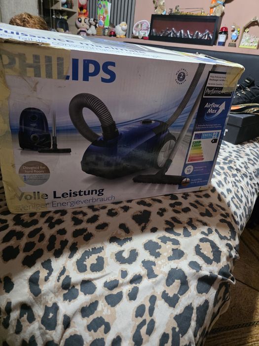 Aspirator Philips cu sac