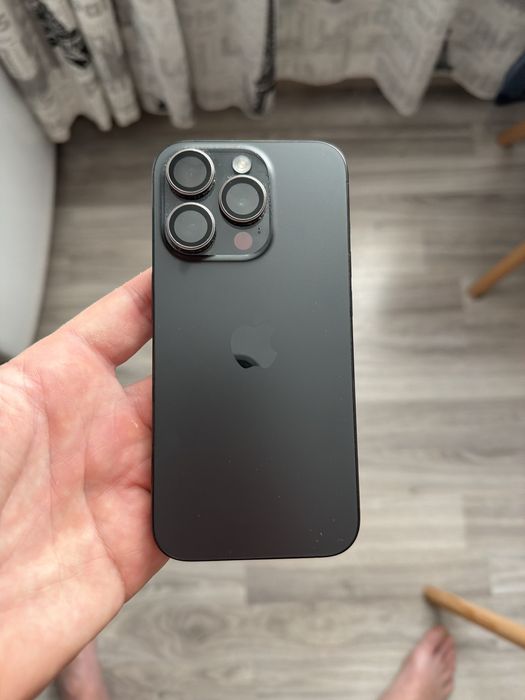 Продам iphone 15 pro 128gb