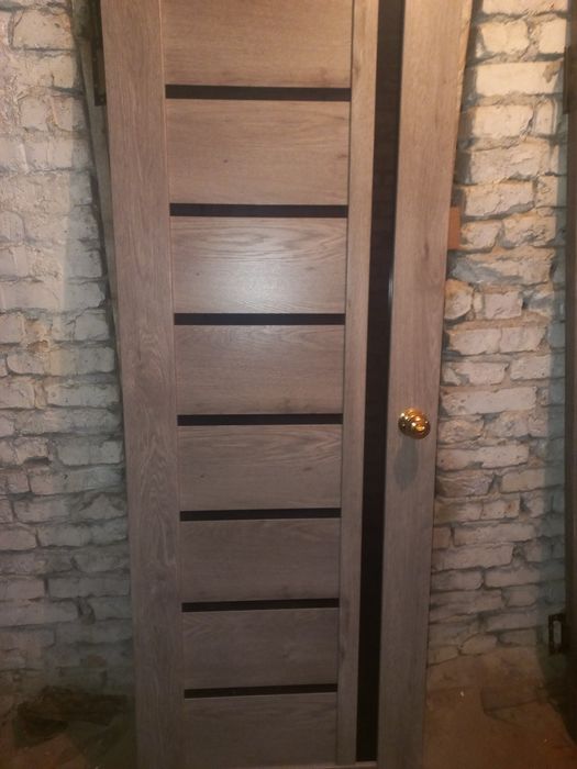 Продам межкомнатные двери.