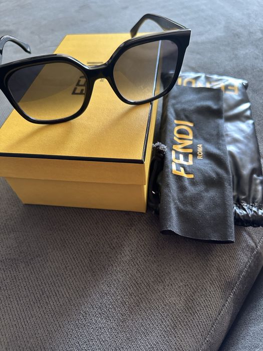 Слънчеви очила Fendi