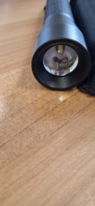 Фенер Led с лупа и променлив фокус