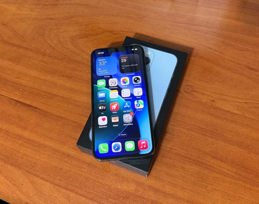 iPhone 13 Pro 128Gb + AirPods