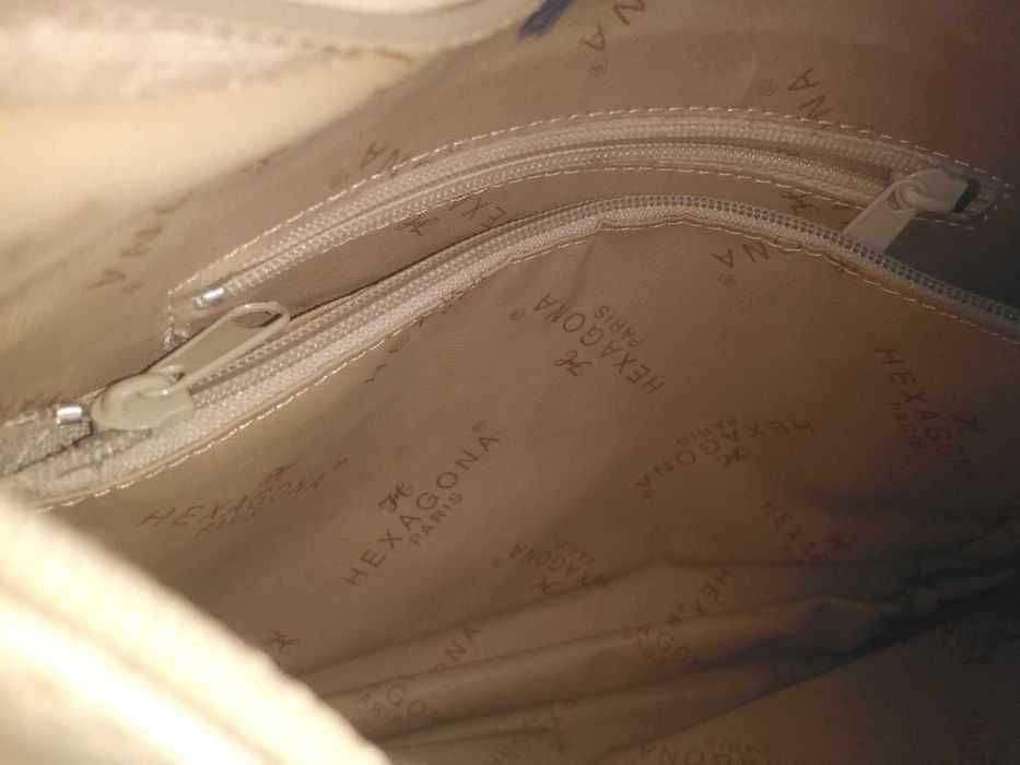 Geanta /Poseta originala Hexagona Paris, foarte frumoasa, din piele naturala calitativa, stare impecabila, este noua fara eticheta, preti