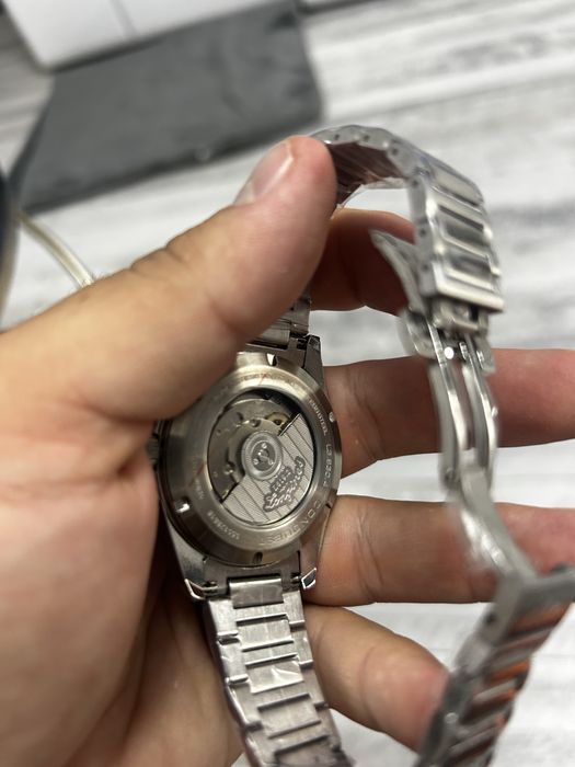 Longines Conquest Automatic 41mm Safir Blue ,  Spate Transparent